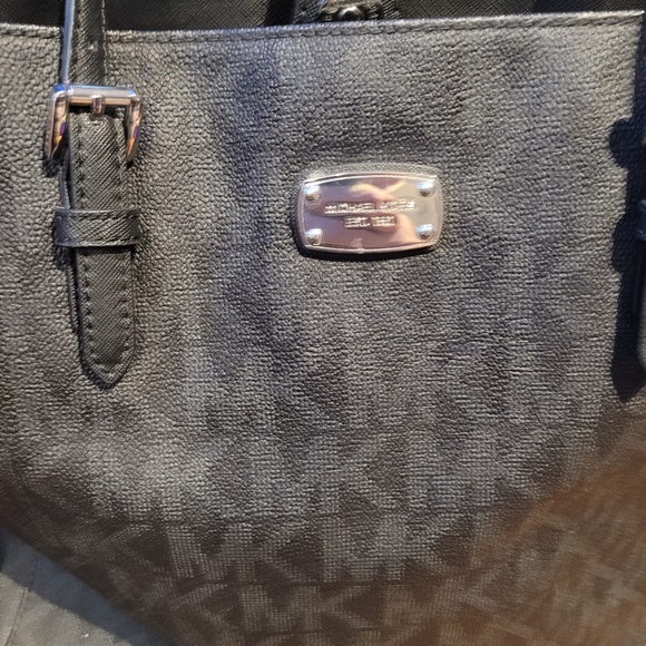 Michael Kors black tote - Picture 8 of 10